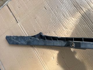 bontott SKODA OCTAVIA II Jobb első Oldal Lökhárító Tartó (Műanyag)