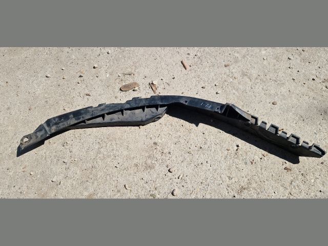 bontott SKODA OCTAVIA II Jobb első Oldal Lökhárító Tartó (Műanyag)