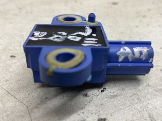 bontott SKODA OCTAVIA II Jobb első Oldal Ütközés Érzékelő