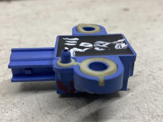 bontott SKODA OCTAVIA II Jobb első Oldal Ütközés Érzékelő