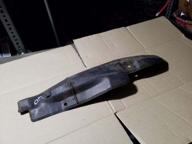 bontott SKODA OCTAVIA II Jobb első Sárvédő Zajszigetelés