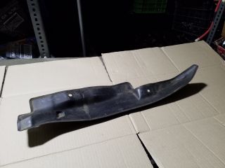 bontott SKODA OCTAVIA II Jobb első Sárvédő Zajszigetelés