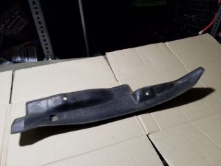 bontott SKODA OCTAVIA II Jobb első Sárvédő Zajszigetelés