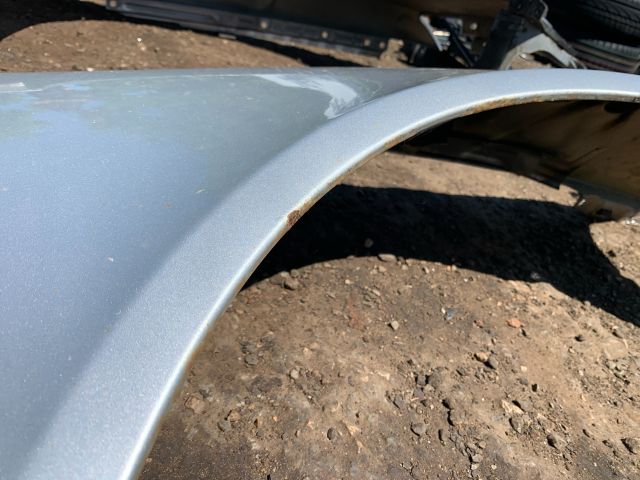 bontott SKODA OCTAVIA II Jobb első Sárvédő