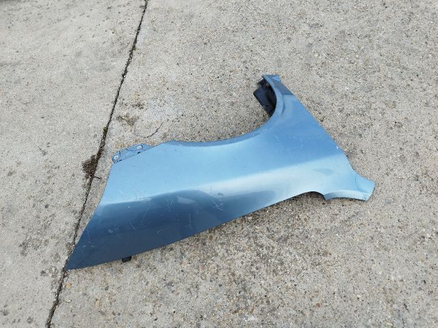 bontott SKODA OCTAVIA II Jobb első Sárvédő