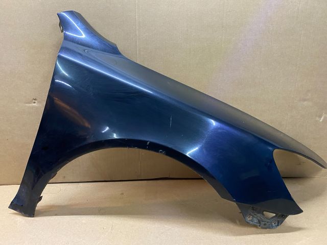 bontott SKODA OCTAVIA II Jobb első Sárvédő