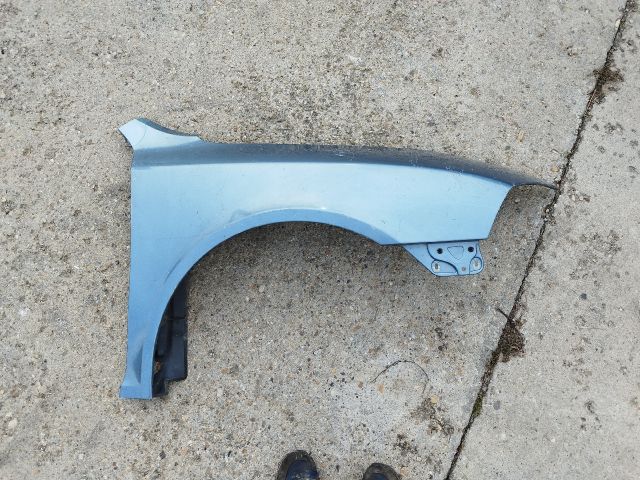 bontott SKODA OCTAVIA II Jobb első Sárvédő