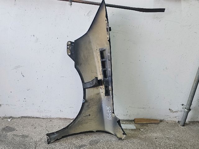 bontott SKODA OCTAVIA II Jobb első Sárvédő