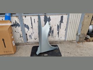 bontott SKODA OCTAVIA II Jobb első Sárvédő