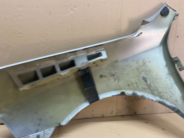 bontott SKODA OCTAVIA II Jobb első Sárvédő