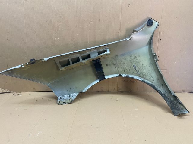 bontott SKODA OCTAVIA II Jobb első Sárvédő