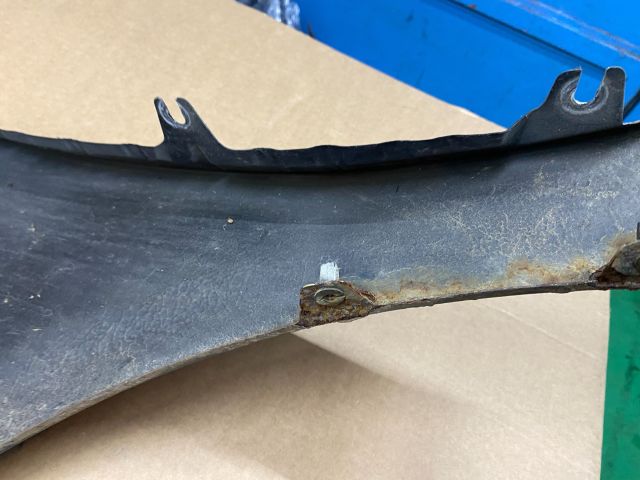 bontott SKODA OCTAVIA II Jobb első Sárvédő