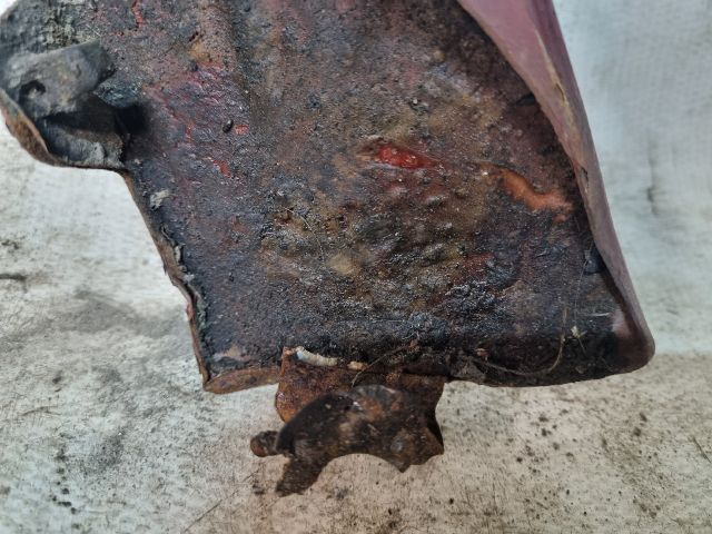 bontott SKODA OCTAVIA II Jobb első Sárvédő