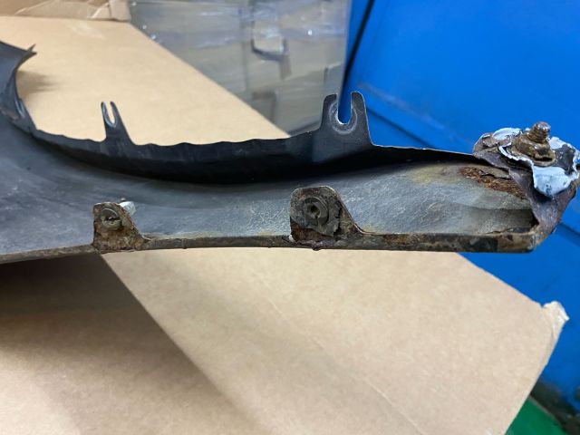 bontott SKODA OCTAVIA II Jobb első Sárvédő