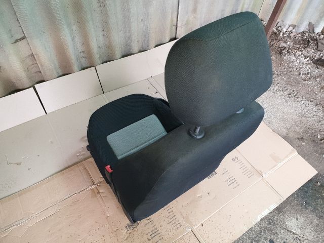 bontott SKODA OCTAVIA II Jobb első Ülés