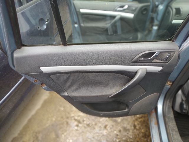 bontott SKODA OCTAVIA II Jobb első Ülés