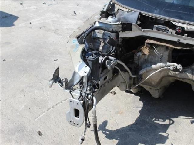 bontott SKODA OCTAVIA II Jobb első Ütközéscsillapító