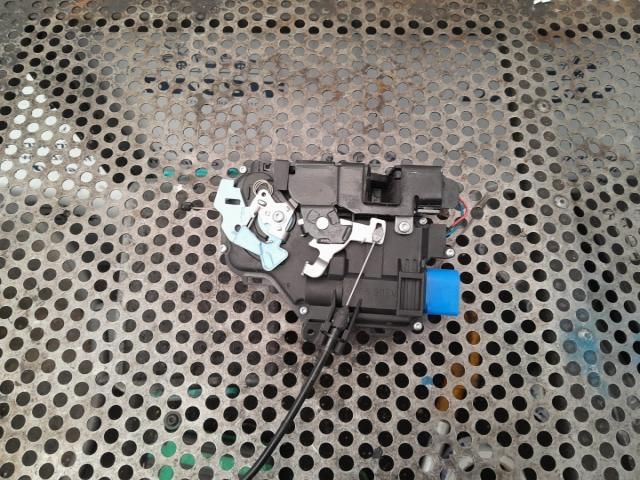 bontott SKODA OCTAVIA II Jobb első Zsanér