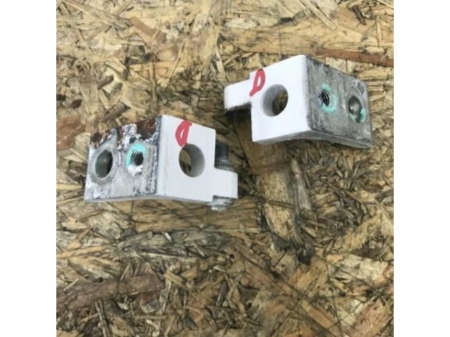 bontott SKODA OCTAVIA II Jobb első Zsanér