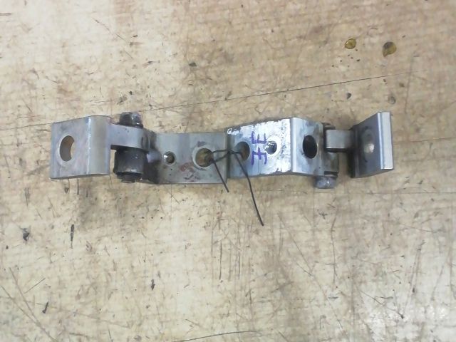 bontott SKODA OCTAVIA II Jobb első Zsanér