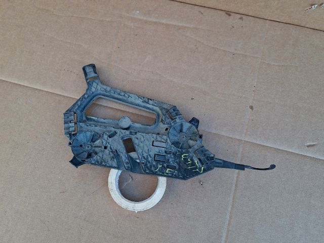 bontott SKODA OCTAVIA II Jobb Fényszóró Tartó