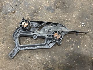 bontott SKODA OCTAVIA II Jobb Fényszóró Tartó