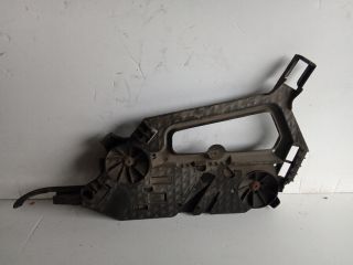 bontott SKODA OCTAVIA II Jobb Fényszóró Tartó