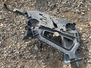 bontott SKODA OCTAVIA II Jobb Fényszóró Tartó