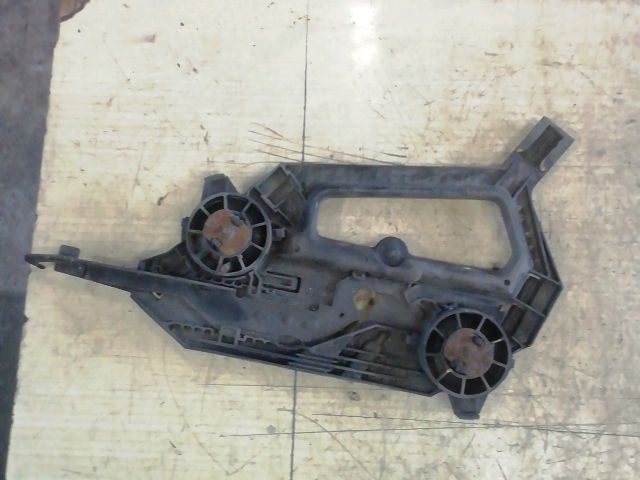 bontott SKODA OCTAVIA II Jobb Fényszóró Tartó