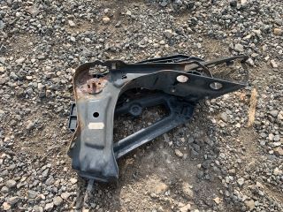 bontott SKODA OCTAVIA II Jobb Fényszóró Tartó