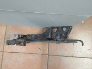 bontott SKODA OCTAVIA II Jobb Fényszóró Tartó