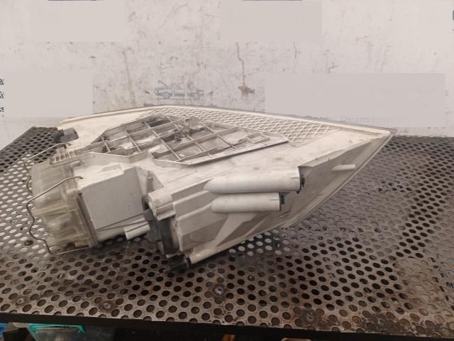 bontott SKODA OCTAVIA II Jobb Fényszóró