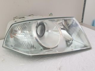 bontott SKODA OCTAVIA II Jobb Fényszóró