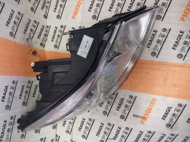 bontott SKODA OCTAVIA II Jobb Fényszóró