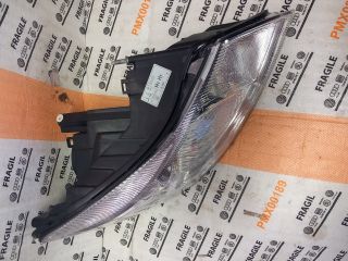 bontott SKODA OCTAVIA II Jobb Fényszóró