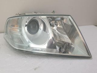 bontott SKODA OCTAVIA II Jobb Fényszóró