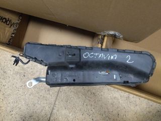 bontott SKODA OCTAVIA II Jobb Függönylégzsák és Oldallégzsák