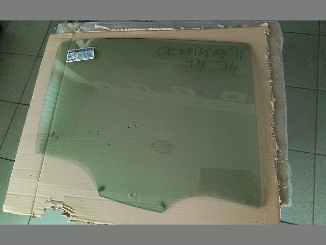 bontott SKODA OCTAVIA II Jobb hátsó Ablak