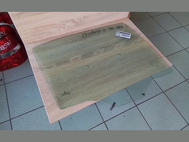 bontott SKODA OCTAVIA II Jobb hátsó Ablak