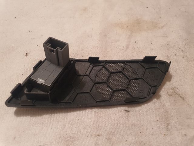 bontott SKODA OCTAVIA II Jobb hátsó Ablakemelő Kapcsoló