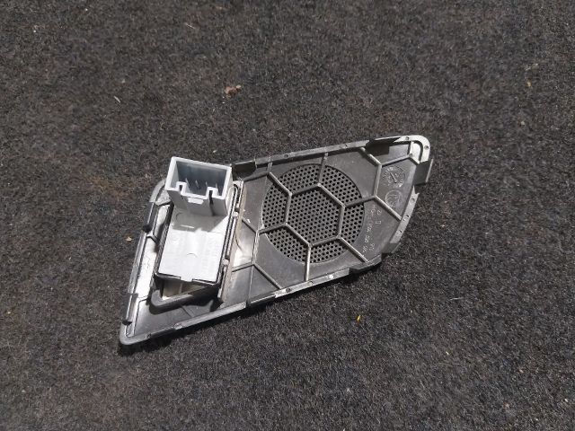 bontott SKODA OCTAVIA II Jobb hátsó Ablakemelő Kapcsoló