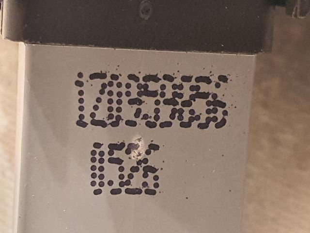 bontott SKODA OCTAVIA II Jobb hátsó Ablakemelő Kapcsoló