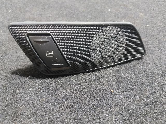 bontott SKODA OCTAVIA II Jobb hátsó Ablakemelő Kapcsoló