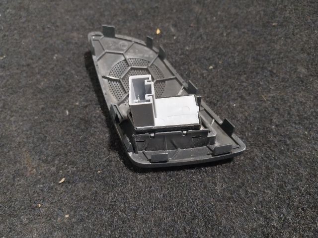 bontott SKODA OCTAVIA II Jobb hátsó Ablakemelő Kapcsoló