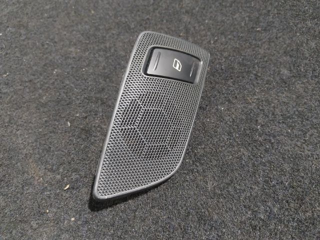 bontott SKODA OCTAVIA II Jobb hátsó Ablakemelő Kapcsoló