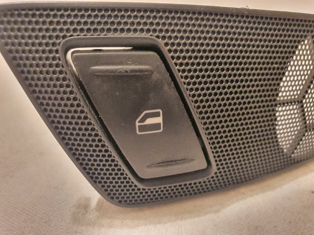 bontott SKODA OCTAVIA II Jobb hátsó Ablakemelő Kapcsoló