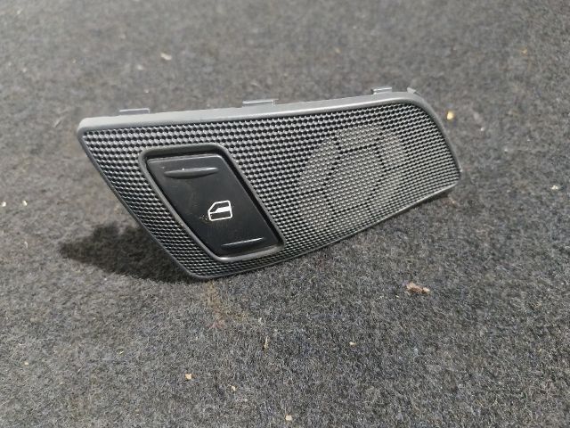 bontott SKODA OCTAVIA II Jobb hátsó Ablakemelő Kapcsoló