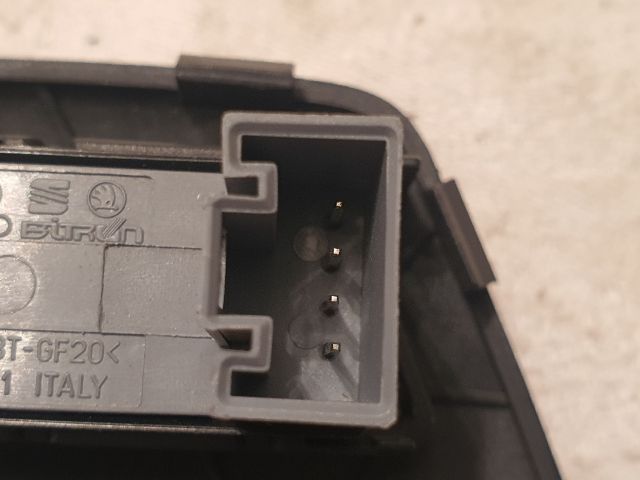 bontott SKODA OCTAVIA II Jobb hátsó Ablakemelő Kapcsoló