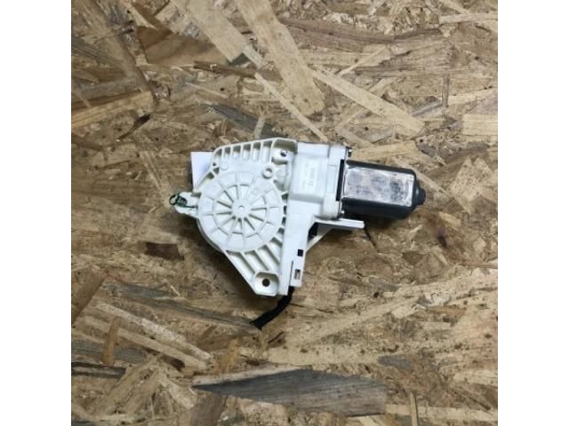 bontott SKODA OCTAVIA II Jobb hátsó Ablakemelő Motor