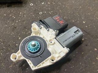 bontott SKODA OCTAVIA II Jobb hátsó Ablakemelő Motor